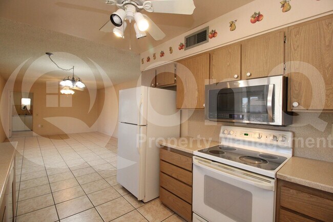 Building Photo - 10733 W Loma Blanca Dr