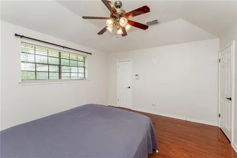 Building Photo - 8600 Trolley Ln
