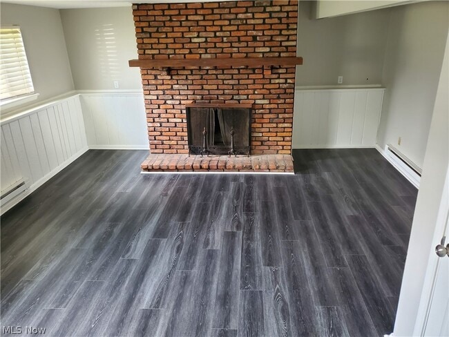 Building Photo - 35134 Spruce St