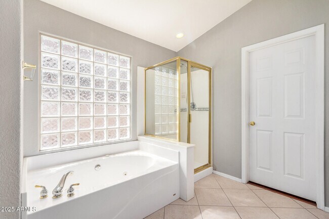 Building Photo - 6769 W Monona Dr