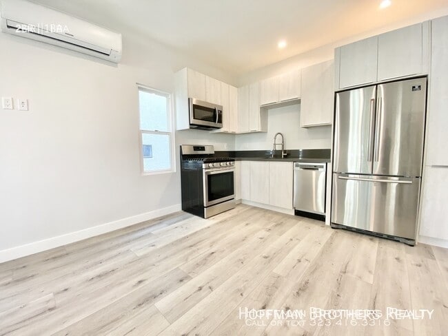 Building Photo - 141 N Swall Dr