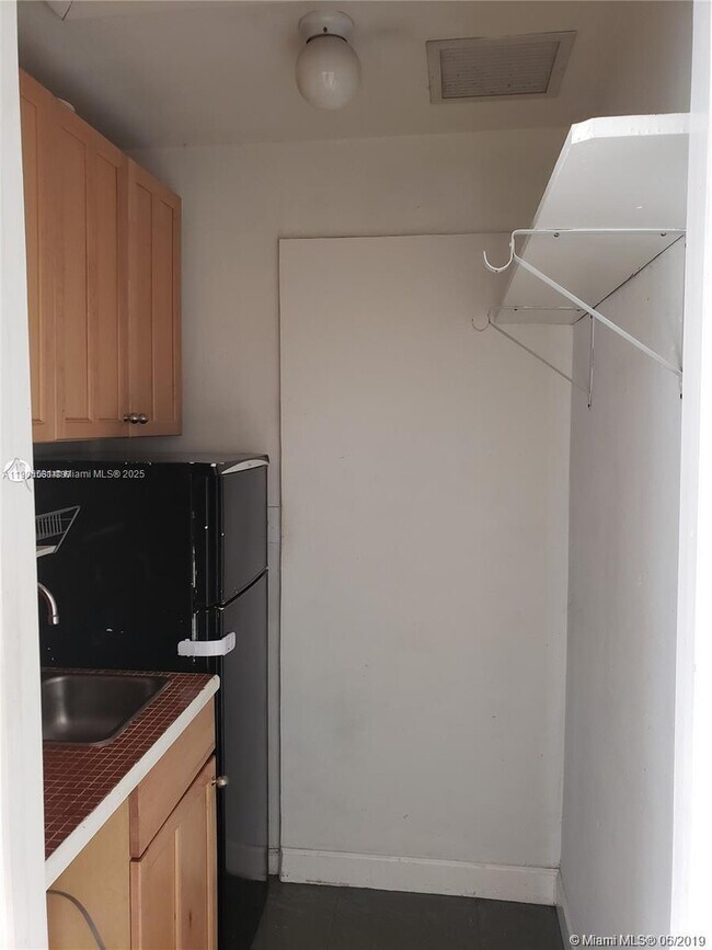 Building Photo - 3689 NW 14th St