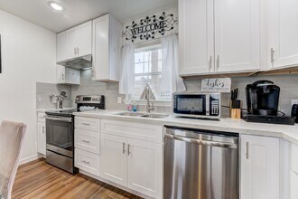 Building Photo - 2720 Truxillo St