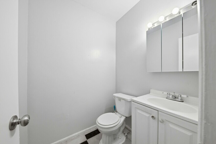 Building Photo - 1439 NW 8th Ave