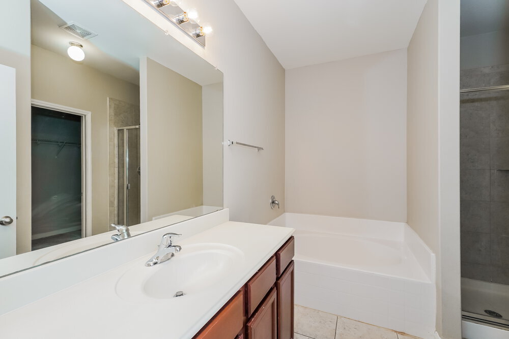 Building Photo - 6120 Chalk Hollow Dr