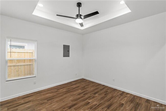 Building Photo - 1000 N Woodson Ave
