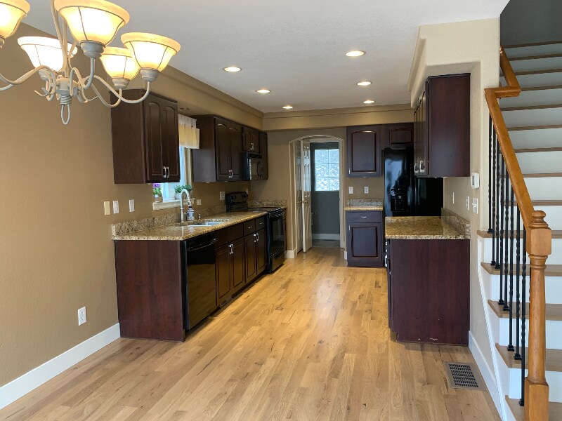 Building Photo - 1521 Laurenwood Way