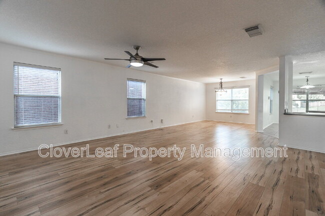Building Photo - 818 Quitman Oak