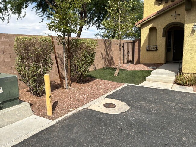 Building Photo - 5150 Silent Valley Ct