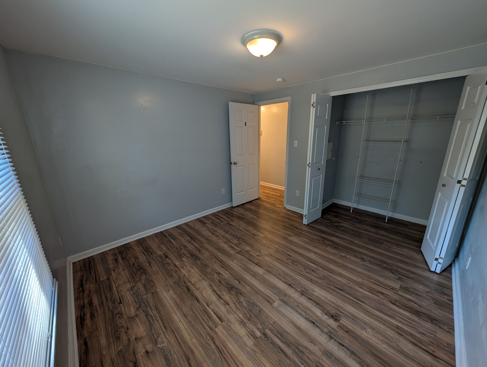 Building Photo - Room in House on Flint Glenn Ln