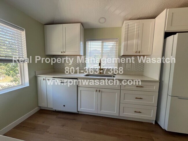 Building Photo - 1388 Country Ln