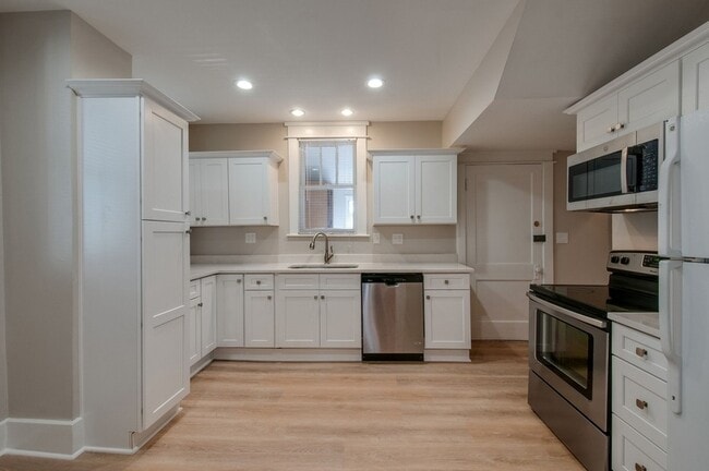 Building Photo - 3735 Central Ave