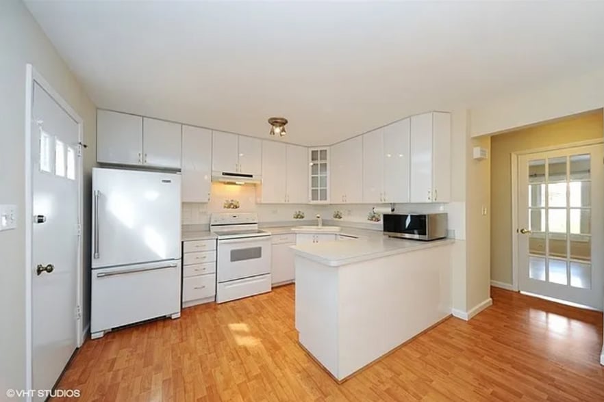 Kitchen - 1734 Pickwick Ln