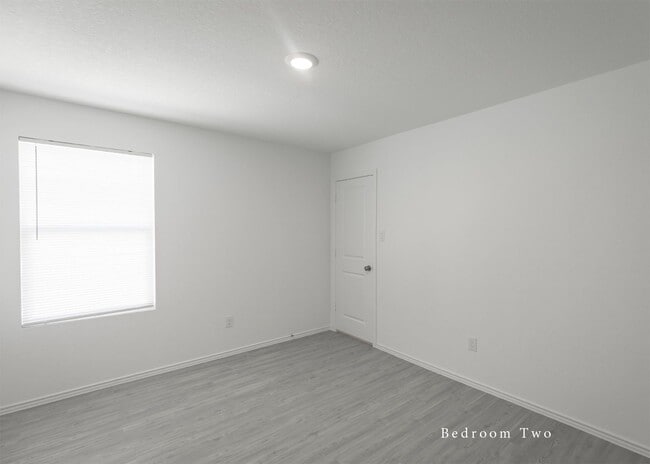 Building Photo - 3-Bed, 2-Bath Haven in a Top-Rated School District!