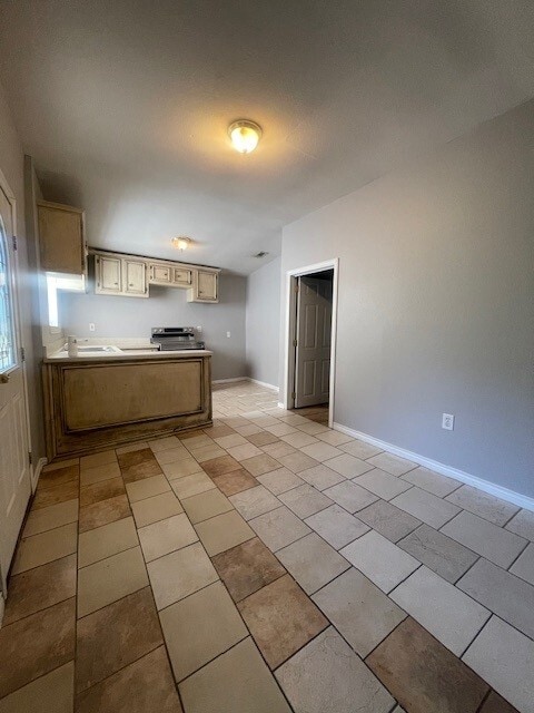 Building Photo - 814 Cameron Ave