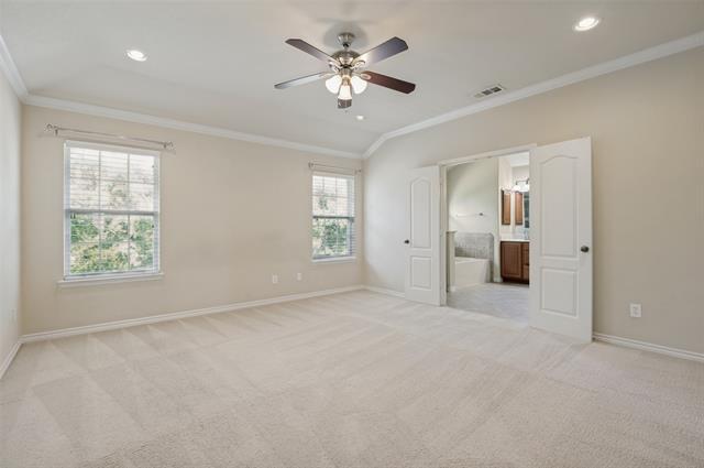 Building Photo - 5996 Clearwater Dr