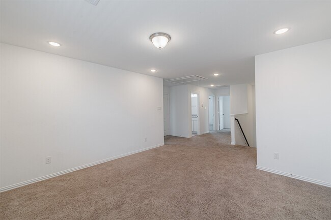 Building Photo - 31319 Horseshoe Meadow Bend Ln