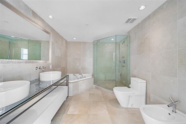 Building Photo - 6000 Indian Creek Dr