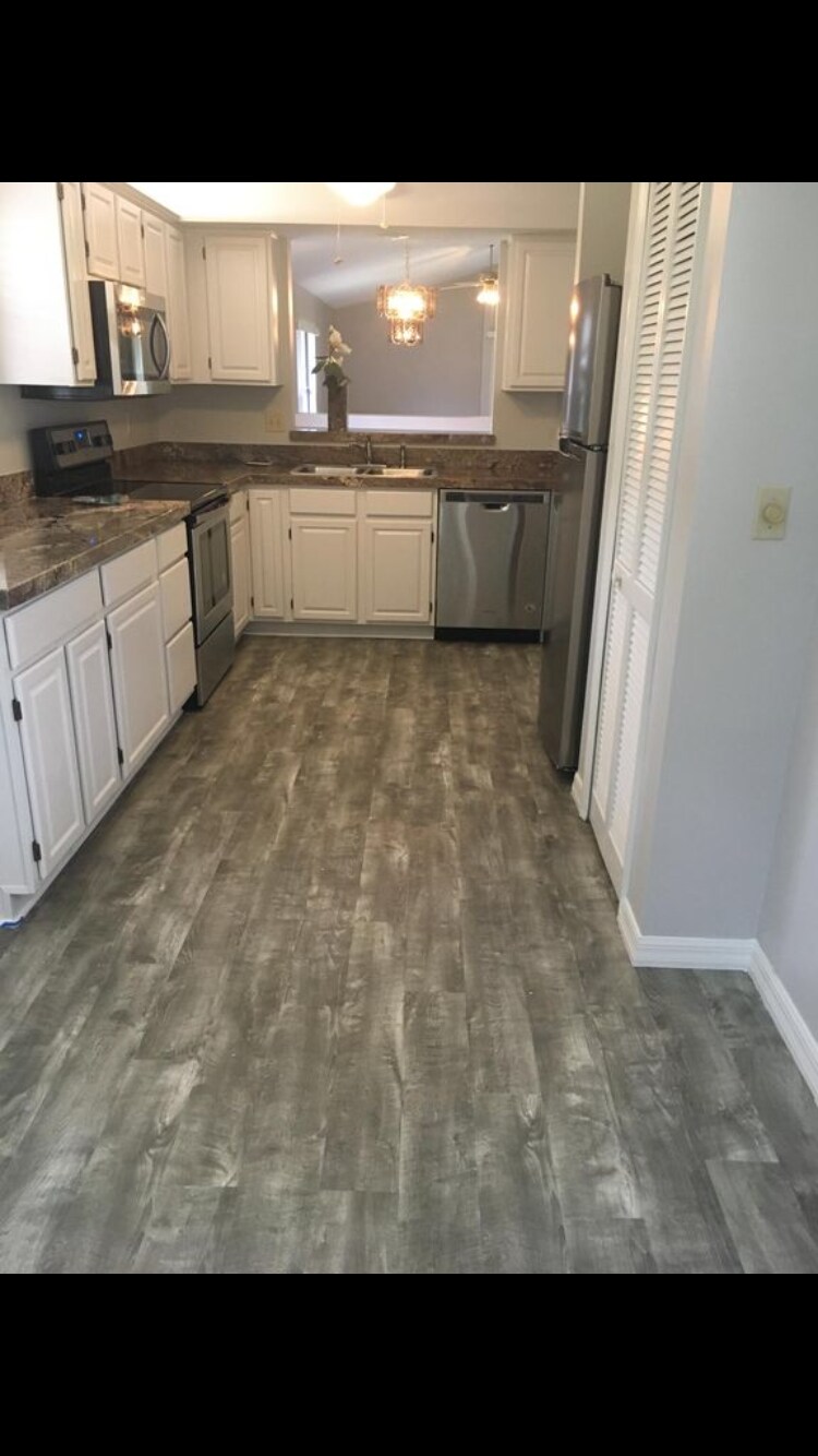 Chandelier updated picture attached - 1334 Augusta National Blvd