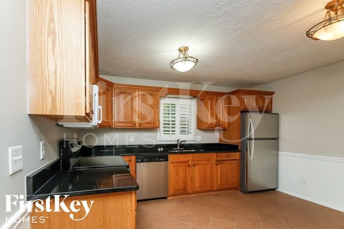 Building Photo - 4042 Hampton Ct