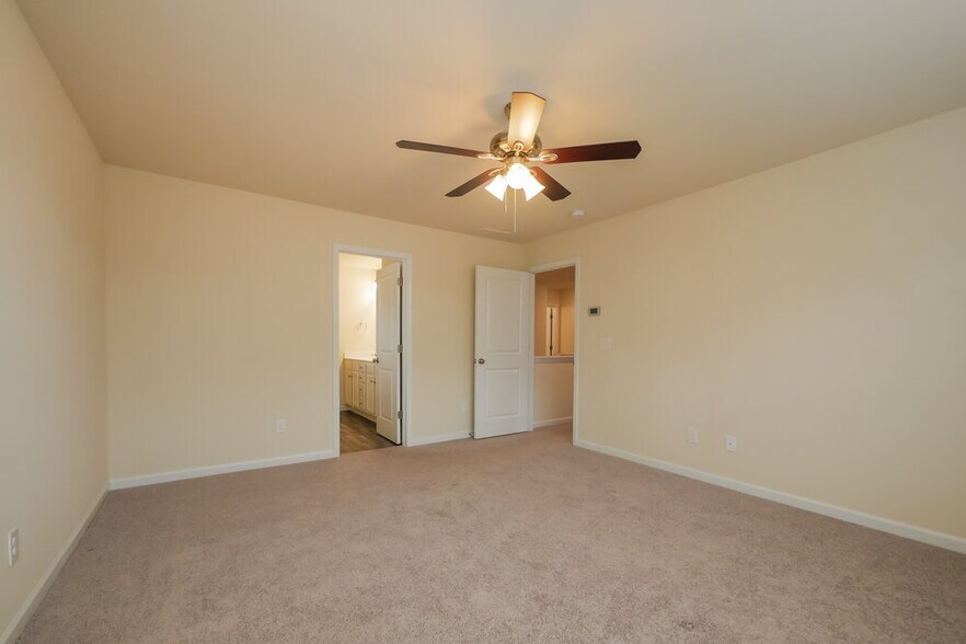 Building Photo - 367 Hamilton Pointe Dr