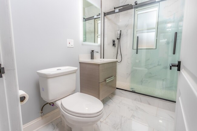 Building Photo - 131 E 117th St