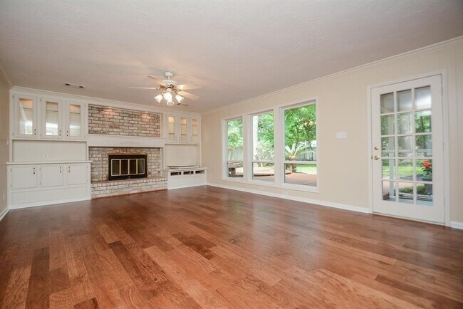 Building Photo - 6702 Moccasin Bend Dr