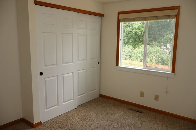Building Photo - Lovely Loveland Home with Finished Basemen...