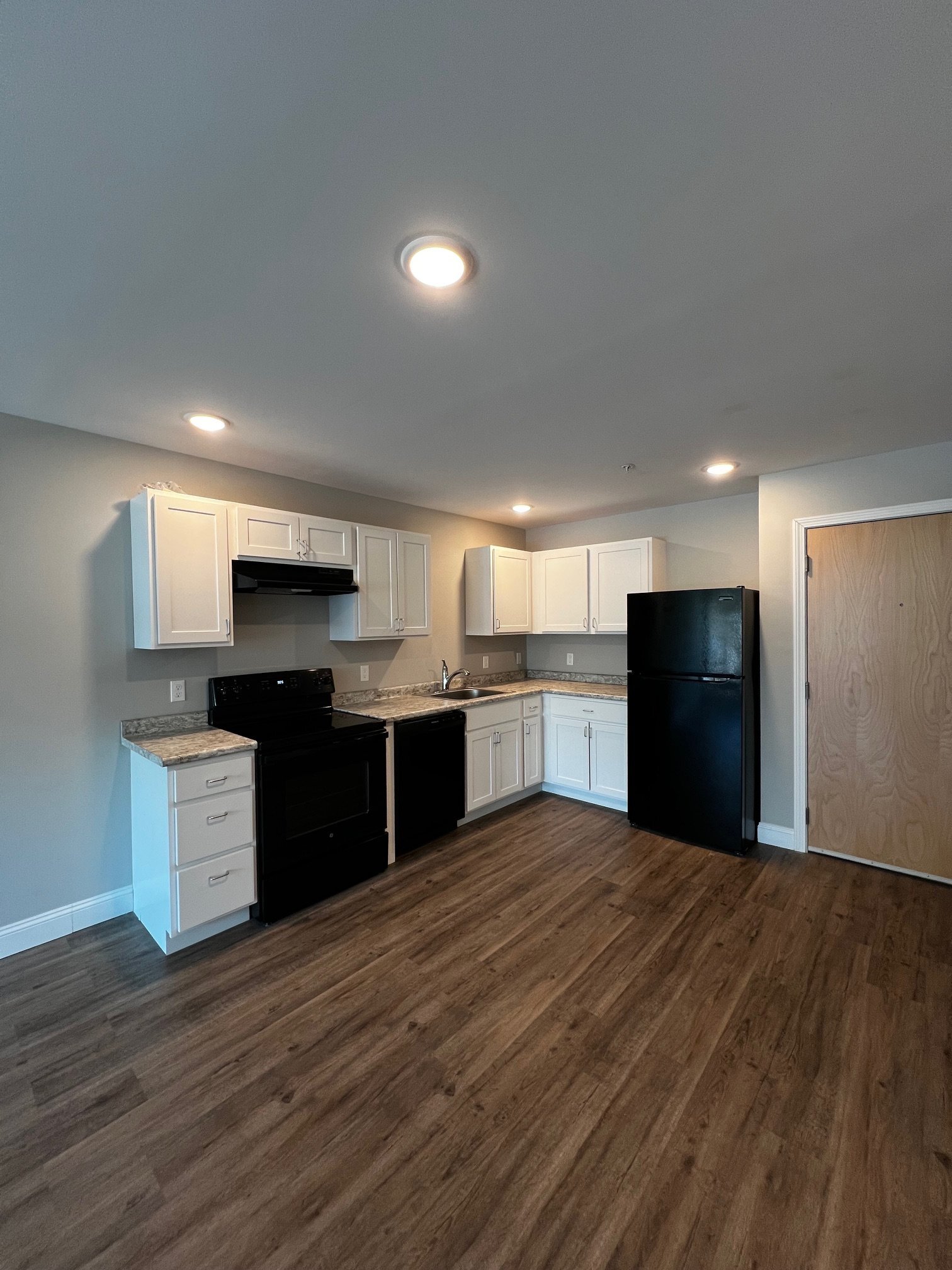 Building Photo - 197 Pearl St