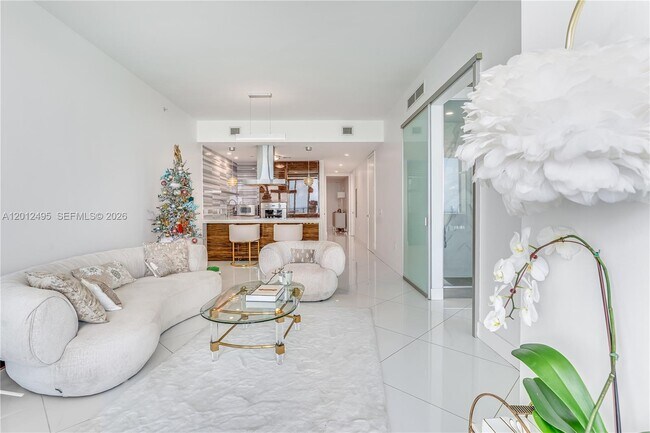 Building Photo - 1100 Biscayne Blvd