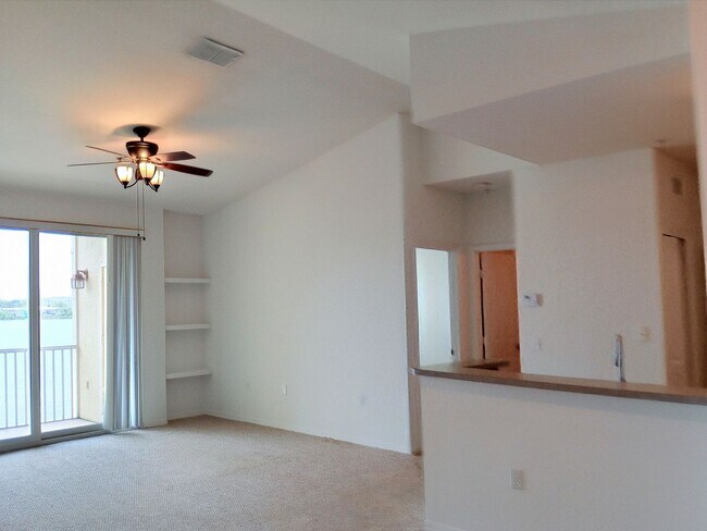 Building Photo - Visconti West Condominium - Unit 8304