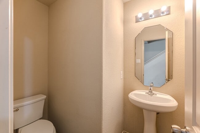 Building Photo - 2007 Naplechase Crest Dr