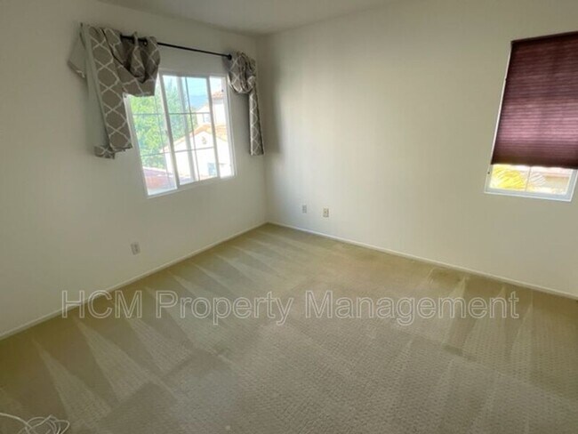 Building Photo - 21 Sonata St