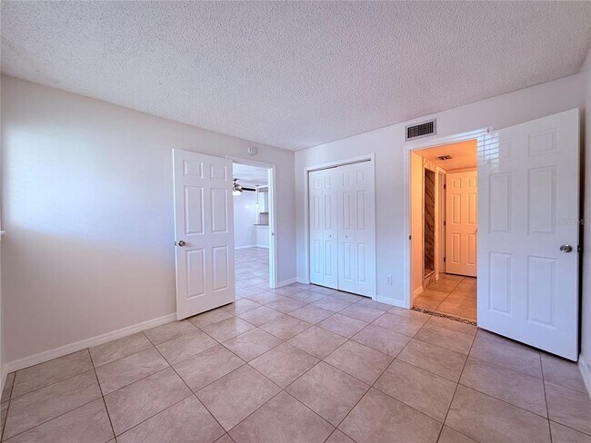 Building Photo - 6332 Newtown Cir