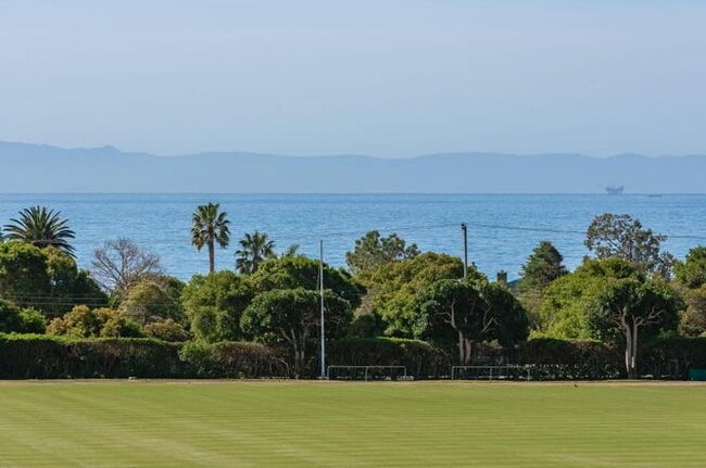 Building Photo - "Charming Waterfront Retreat: Fully Furnished 1-Bedroom with Pool in Carpinteria!"