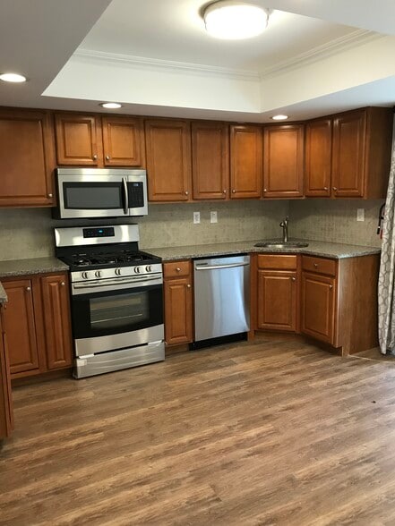 Building Photo - 159 Devon Ct