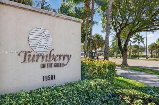 Building Photo - 19501 W Country Club Dr