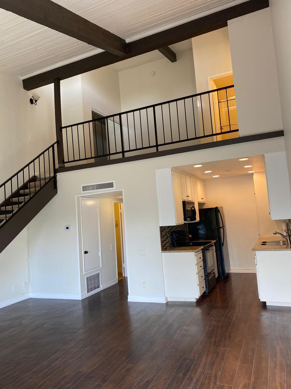 Building Photo - 5460 White Oak Ave