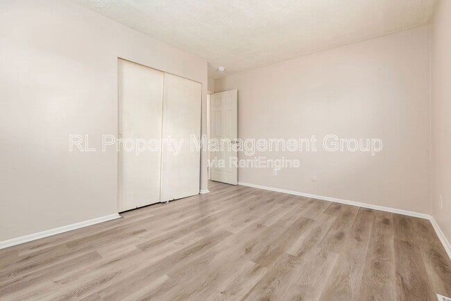 Building Photo - 1495 Yates Dr