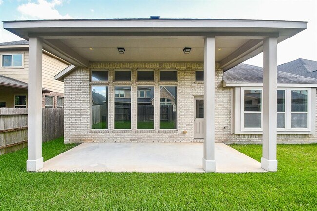 Building Photo - 15234 Ashbrook Dove Ln