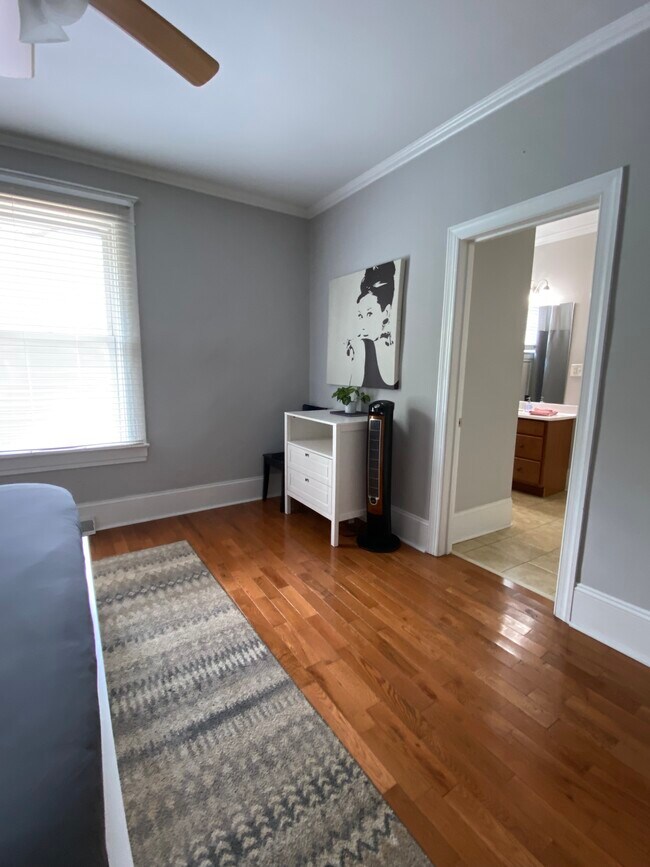 Master Bedroom - 1541 Wilmore Dr