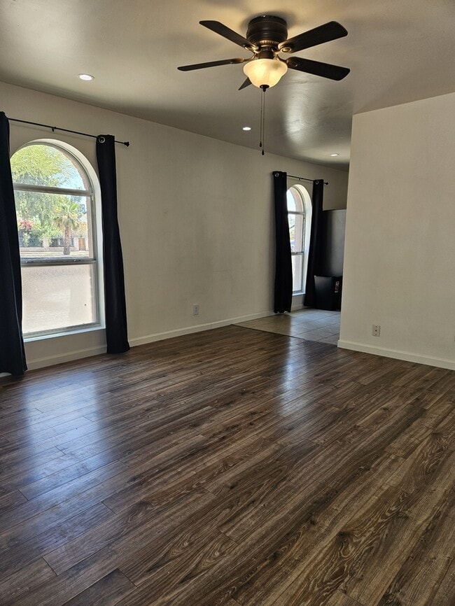 Building Photo - Very nice 2 Bed 1 Bath Downtown Chandler