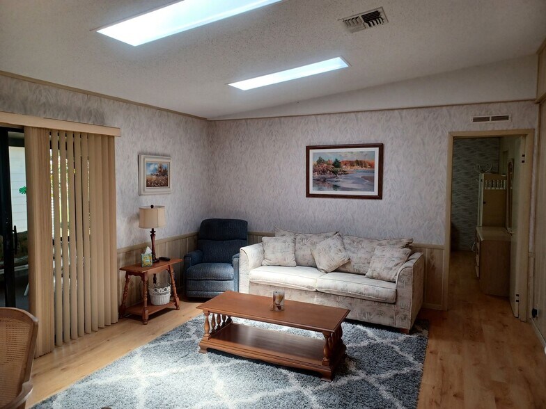 Building Photo - 55 + Community Turn Key 2 Bedroom / 2 Bathroom Home in a Private Gated Community Furnisher Negoti...