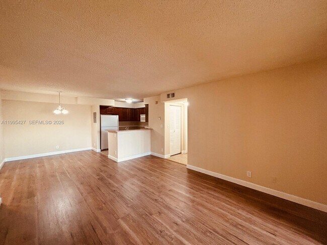 Building Photo - 7630 Westwood Dr