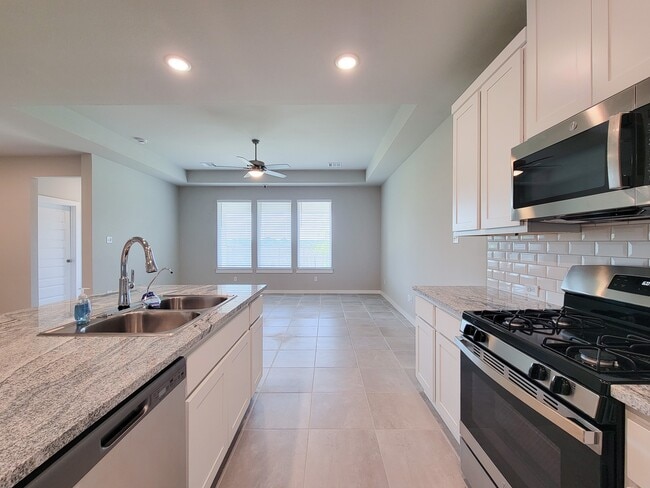 Building Photo - 2905 Terrace Grove Dr