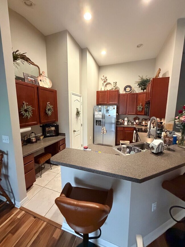 Building Photo - 2319 Tanbark Ridge Pl