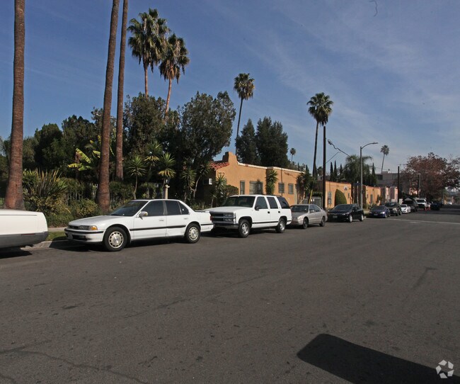 Building Photo - 5225 De Longpre Ave