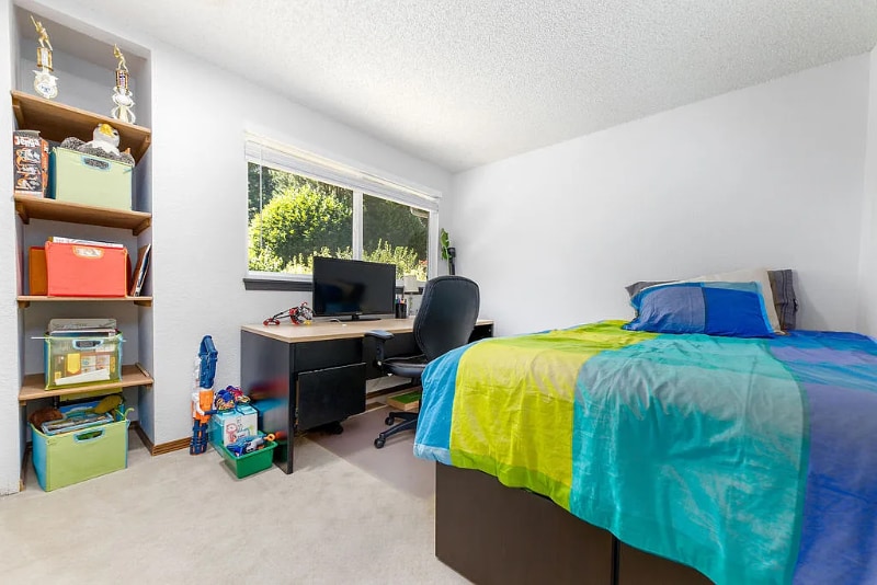 Building Photo - 3233 168th Pl SE