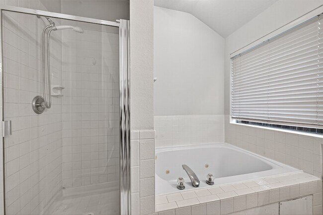 Building Photo - 307 Roans Prairie Ln