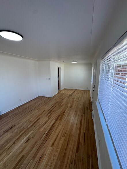 Building Photo - 1540 S Bellaire St